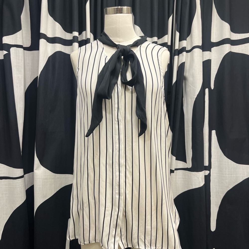 Olivia Palermo for Chelsea Chic Striped Sleeveless Blouse with Neck Tie Med EUC